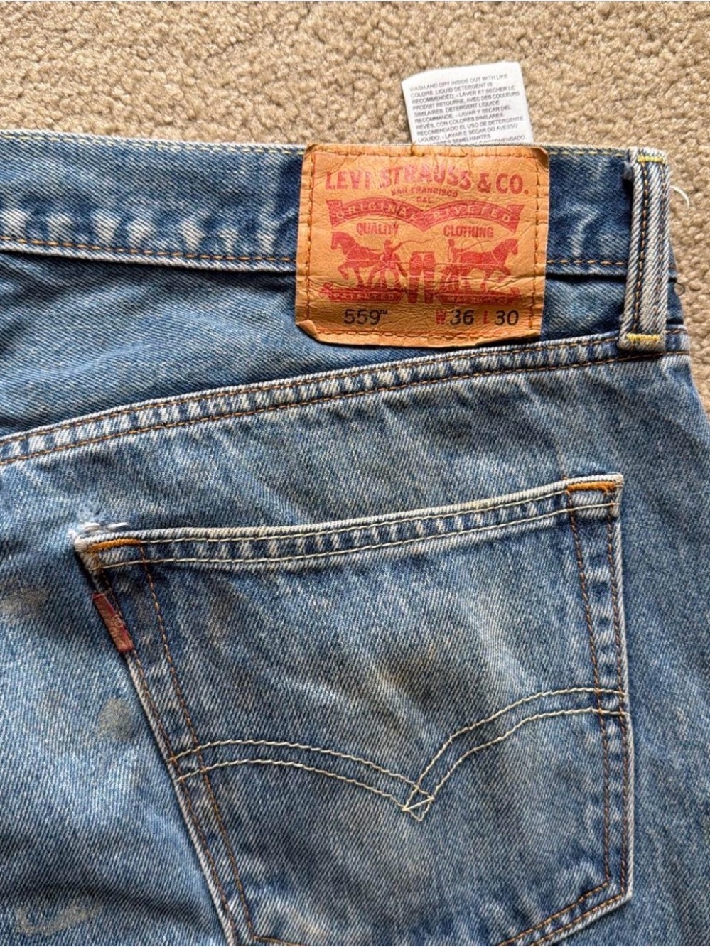 Vintage 2000s Thrashed Levi’s 559 Straight Leg Denim - Picture 4 of 5